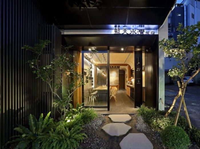 日月潭藍天水灣民宿